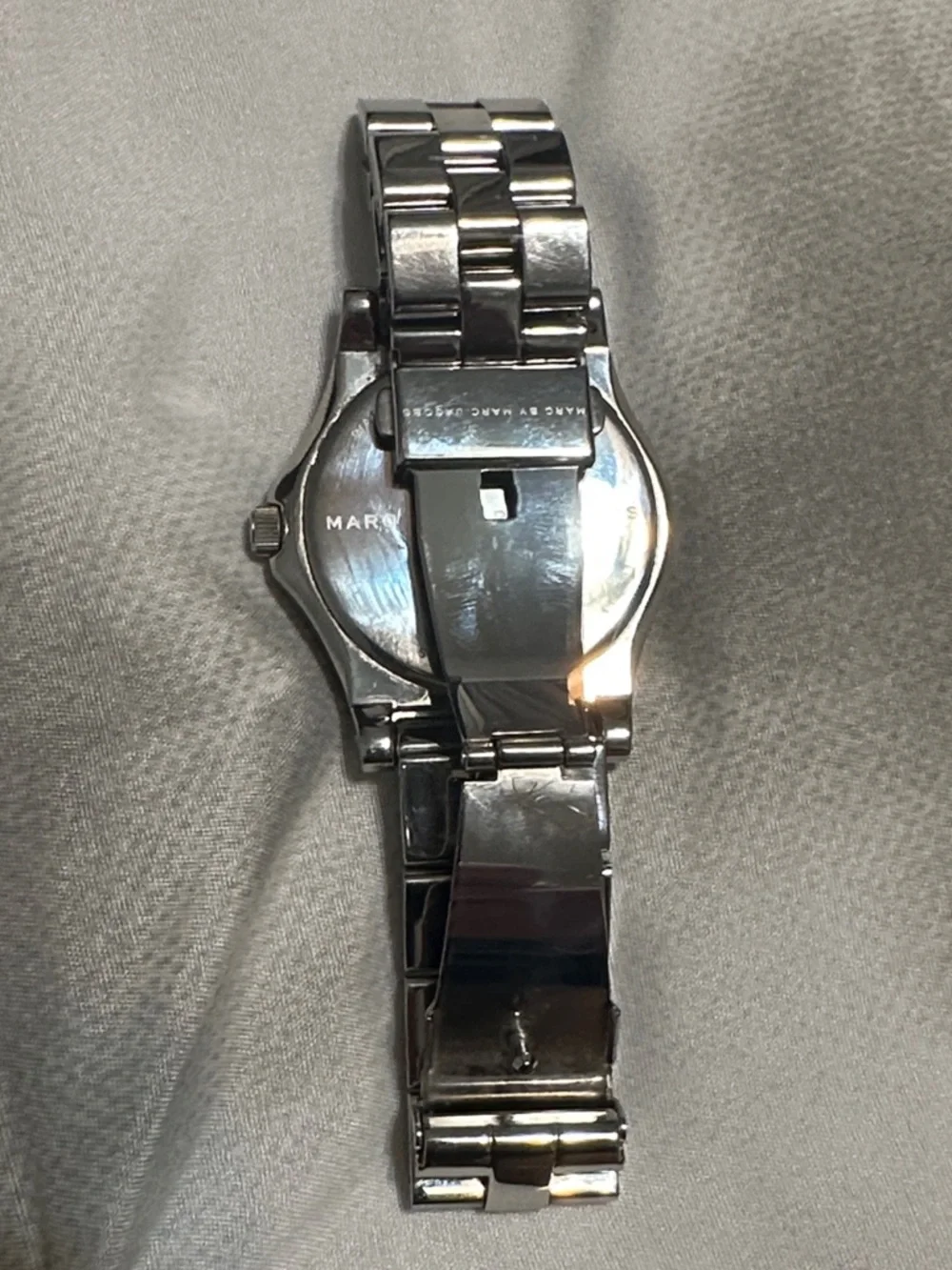 Marc by Marc Jacobs Silver-Tone Logo Bracelet Watch. Womens. EUC
